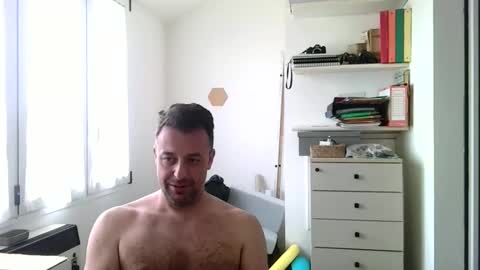 esibizionista 91 online show from May 13, 7:27 am