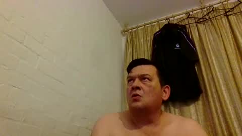 essexman44 online show from June 12, 2:10 am