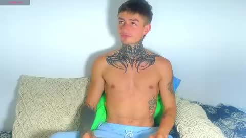 Esteban independent model online show from June 25, 7:02 am
