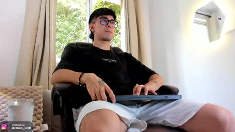 etham_wolf1 online show from April 27, 6:13 pm