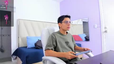 ethan12_ online show from June 24, 3:20 am