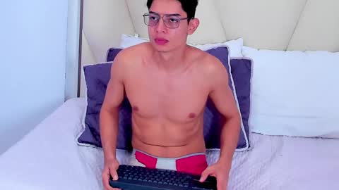 ethan12_ online show from June 5, 5:30 pm