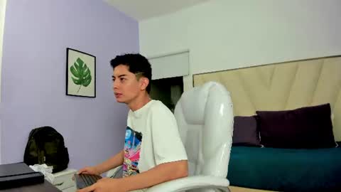 ethan12_ online show from June 17, 3:19 am