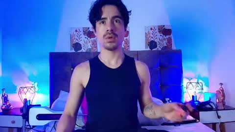 ethan  online show from May 13, 4:09 am