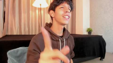 Ethan online show from May 19, 11:05 am