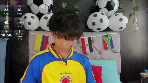 Ethan online show from July 7, 6:22 pm