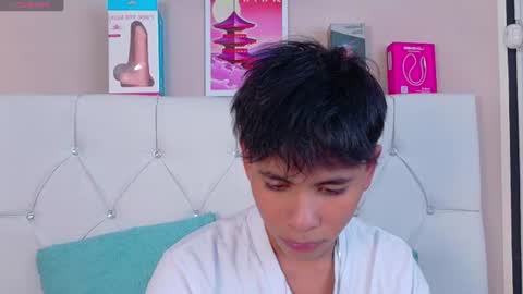 Ethan online show from July 20, 8:32 pm