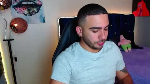 Ethan online show from April 28, 7:07 pm