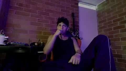 ethann2_ online show from June 10, 12:34 am