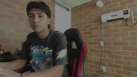 ethann2_ online show from June 5, 3:51 pm