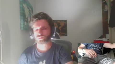 eunile online show from July 10, 10:40 am