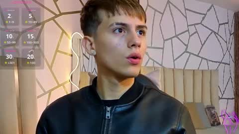 evan_tay online show from April 27, 3:25 am