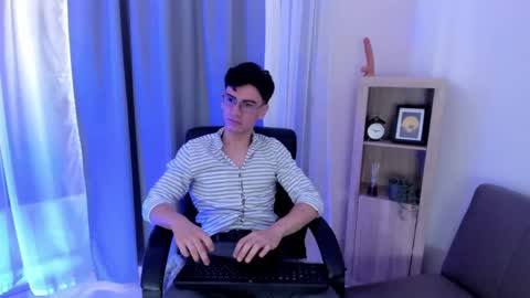 Evans Lubov online show from June 4, 3:29 pm