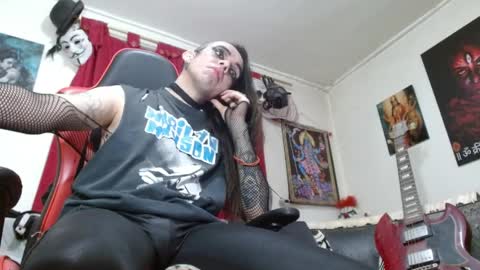 evans_xy online show from May 1, 11:29 pm