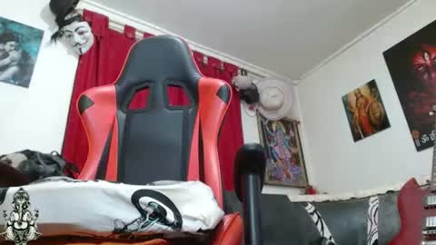 evans_xy online show from August 5, 3:33 am