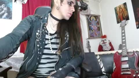 evans_xy online show from April 29, 2:49 am