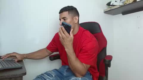 luis online show from June 29, 6:08 pm