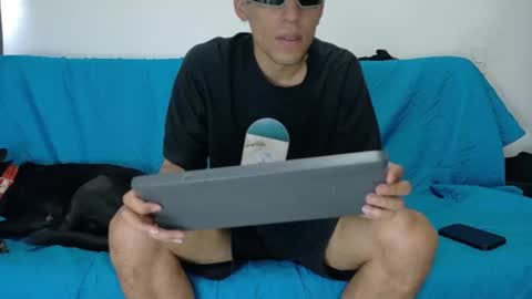 evil_boss1 online show from June 19, 6:24 pm