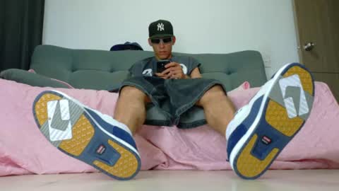 evil_boss1 online show from July 25, 3:03 am