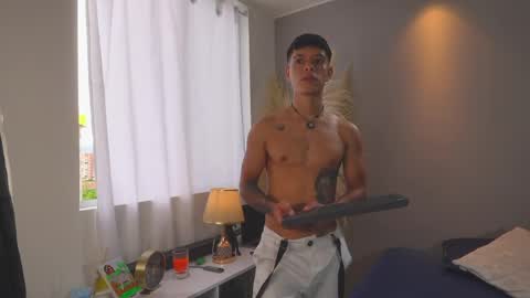 farid_jake_ online show from May 19, 7:31 pm