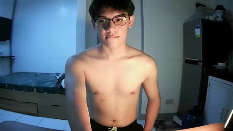 fastfucker_22 online show from May 16, 4:27 pm