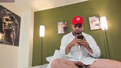M A T  T E O online show from June 24, 8:33 pm