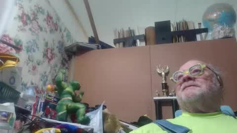 Fred. online show from May 17, 9:22 pm