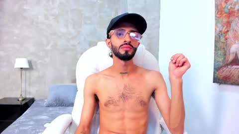 Felipe online show from August 3, 3:27 am