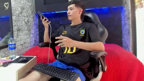 felipe fiire online show from May 12, 4:37 pm