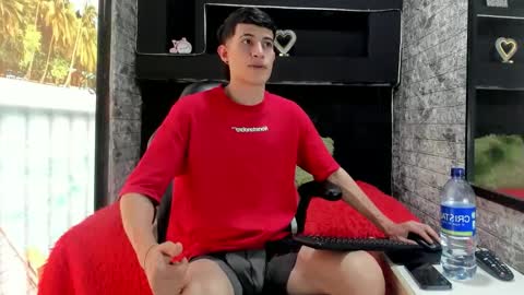 felipe fiire online show from May 11, 4:04 pm