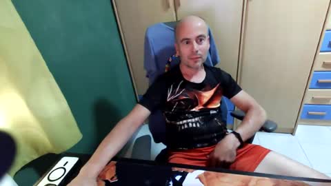 fernandez83 online show from June 12, 6:49 pm