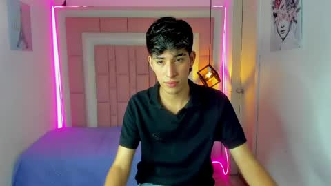 FER PHOENIX online show from May 26, 4:52 am