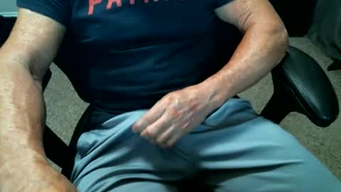 fitguy40 online show from May 17, 3:25 am