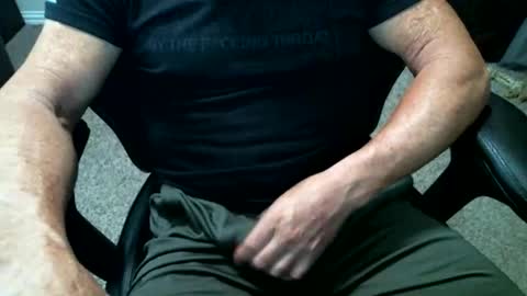 fitguy40 online show from May 22, 8:25 pm