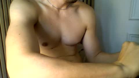 FitHungXL online show from July 18, 8:42 am