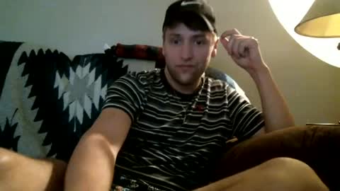 FloppyDong420 online show from August 6, 9:15 am