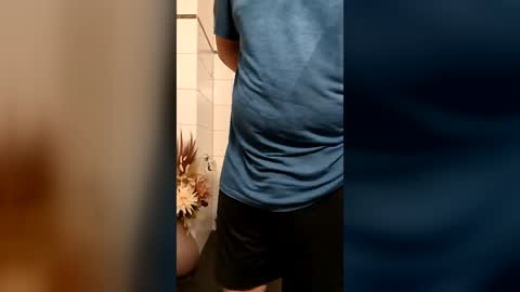 fluffybutt_ online show from July 4, 9:18 pm