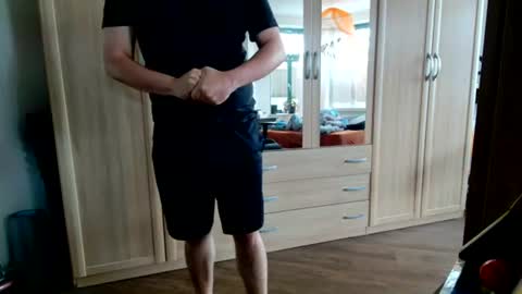 fluffybutt_ online show from June 13, 5:16 am