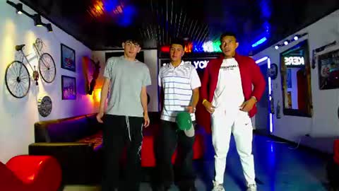flyckers online show from July 23, 12:24 pm