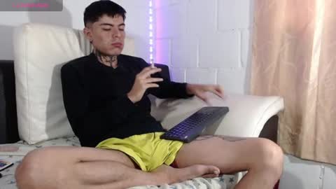 foxbadboy online show from August 3, 11:38 am