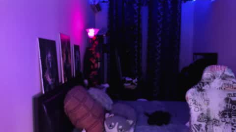 Foxicfu online show from June 9, 5:14 pm