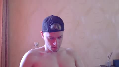 frame_tamer888 online show from July 31, 8:58 am