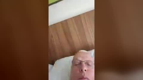 freddybear196258 online show from July 7, 8:51 am