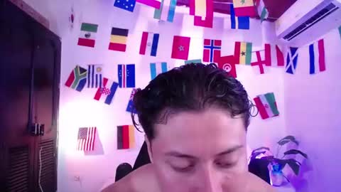 Axel online show from July 28, 12:12 pm