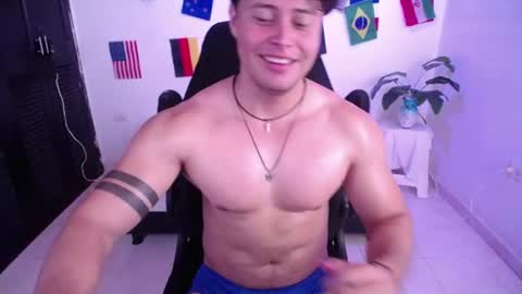 Axel online show from July 28, 3:21 pm