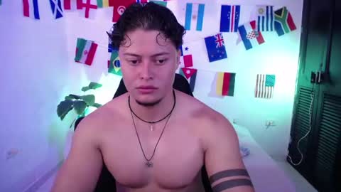 Axel online show from July 10, 12:30 pm