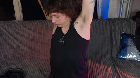 Ian online show from May 8, 8:42 pm
