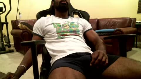 James online show from May 6, 2:45 am
