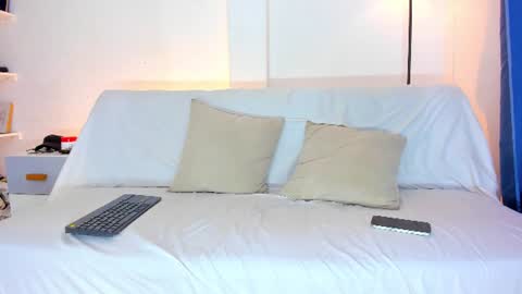 gal_stone_ online show from August 2, 3:49 am