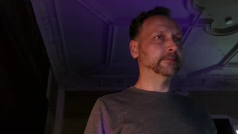 galadriel869 online show from May 31, 9:05 pm